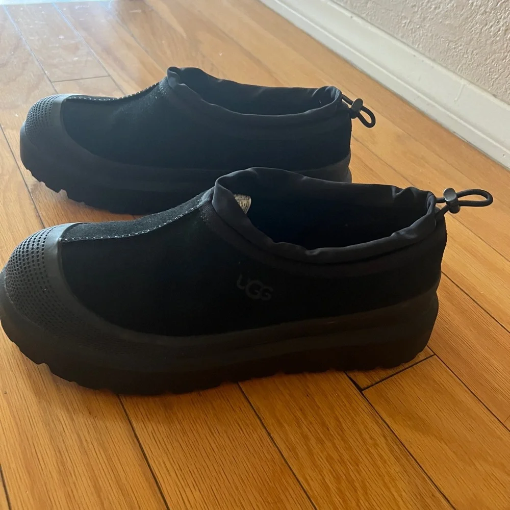 UGG Men's Black Slip-On Tasman Weather Hybrid Size 11 EUC